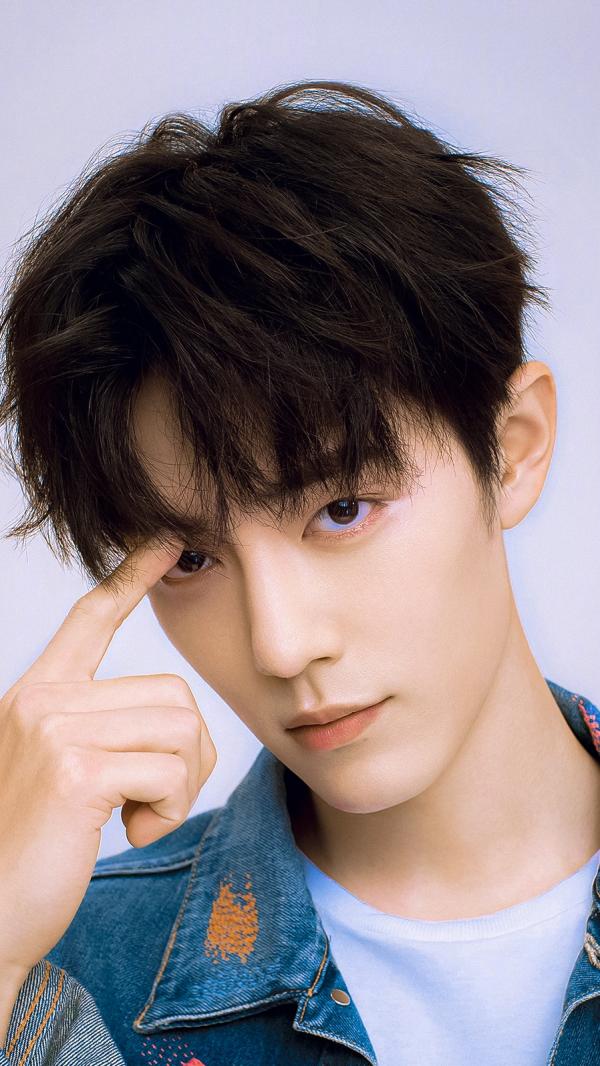 Chuyện sasaeng xứ Trung ám ảnh idol: Đổi chuyến bay, cướp hành lý và nhiều hơn thế nữa Chuyện sasaeng xứ Trung ám ảnh idol: Đổi chuyến bay, cướp hành lý và nhiều hơn thế nữa