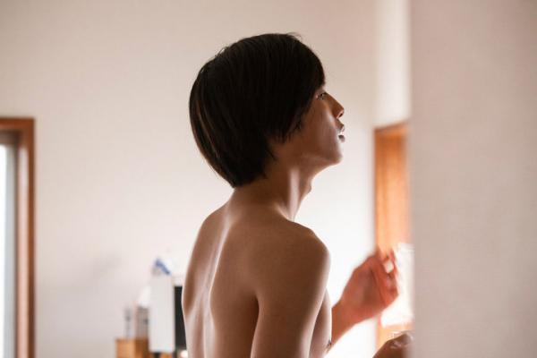 Junichi: 6 cuộc tình một đêm của chàng trai thất nghiệp Junichi: 6 cuộc tình một đêm của chàng trai thất nghiệp