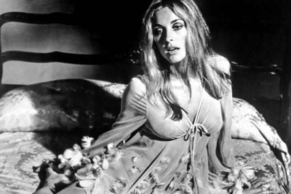 'Giáo phái Manson' và vụ sát hại minh tinh Sharon Tate được biến đổi trong 'Once Upon A Time In Hollywood' như thế nào? 'Giáo phái Manson' và vụ sát hại minh tinh Sharon Tate được biến đổi trong 'Once Upon A Time In Hollywood' như thế nào?