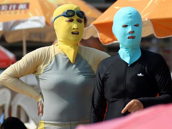 Bikini toàn thân giúp các 'ninja' không lo cháy nắng đã quay lại và lợi hại hơn xưa Bikini toàn thân giúp các 'ninja' không lo cháy nắng đã quay lại và lợi hại hơn xưa