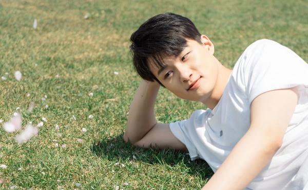 Moment At Eighteen: Ngoài Ong Seong Woo, vẫn còn 5 mỹ nam thanh xuân khiến bạn mê mẩn Moment At Eighteen: Ngoài Ong Seong Woo, vẫn còn 5 mỹ nam thanh xuân khiến bạn mê mẩn