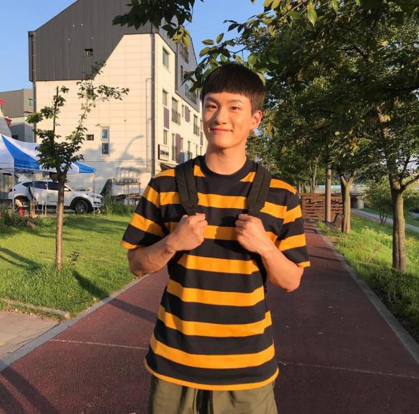 Moment At Eighteen: Ngoài Ong Seong Woo, vẫn còn 5 mỹ nam thanh xuân khiến bạn mê mẩn Moment At Eighteen: Ngoài Ong Seong Woo, vẫn còn 5 mỹ nam thanh xuân khiến bạn mê mẩn