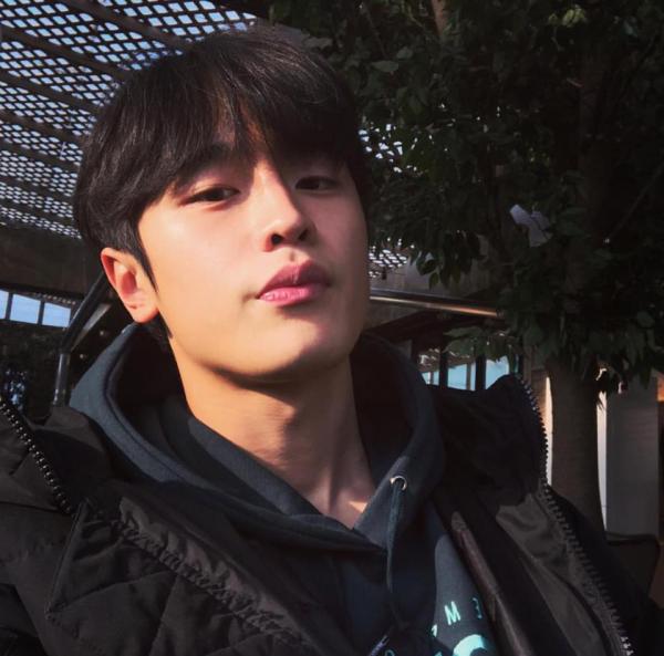 Moment At Eighteen: Ngoài Ong Seong Woo, vẫn còn 5 mỹ nam thanh xuân khiến bạn mê mẩn Moment At Eighteen: Ngoài Ong Seong Woo, vẫn còn 5 mỹ nam thanh xuân khiến bạn mê mẩn