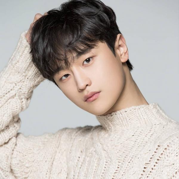 Moment At Eighteen: Ngoài Ong Seong Woo, vẫn còn 5 mỹ nam thanh xuân khiến bạn mê mẩn Moment At Eighteen: Ngoài Ong Seong Woo, vẫn còn 5 mỹ nam thanh xuân khiến bạn mê mẩn