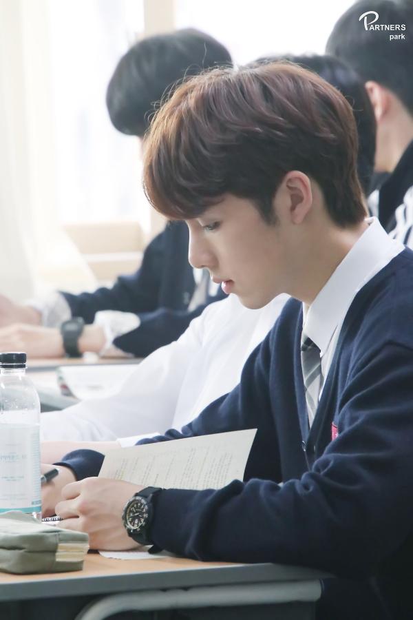 Moment At Eighteen: Ngoài Ong Seong Woo, vẫn còn 5 mỹ nam thanh xuân khiến bạn mê mẩn Moment At Eighteen: Ngoài Ong Seong Woo, vẫn còn 5 mỹ nam thanh xuân khiến bạn mê mẩn