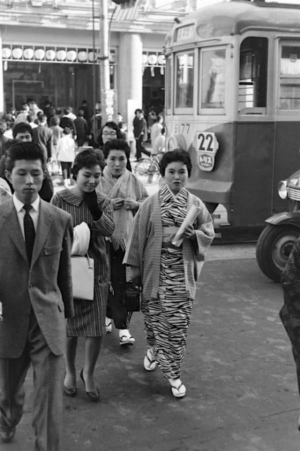Phái đẹp ở đô thị Nhật Bản những năm 1950 Phái đẹp ở đô thị Nhật Bản những năm 1950