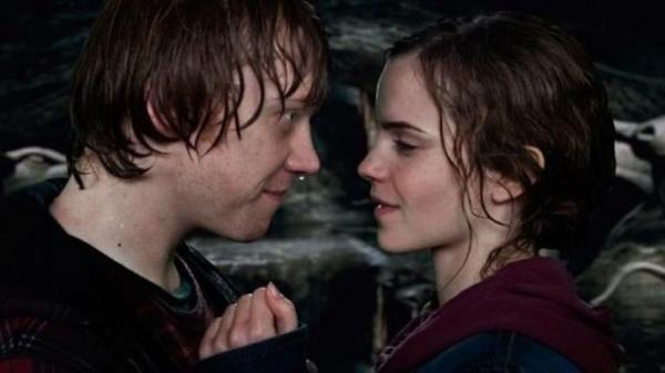 10 lý do khiến tác giả J. K. Rowling hối tiếc khi đã không để Harry và Hermione yêu nhau 10 lý do khiến tác giả J. K. Rowling hối tiếc khi đã không để Harry và Hermione yêu nhau
