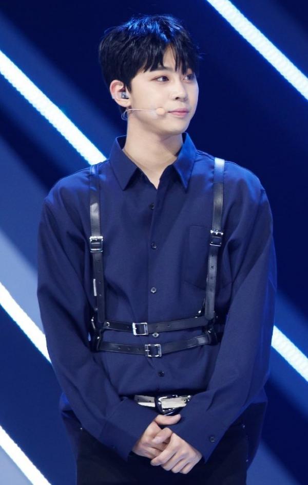 Lộ diện 12 trainee của Produce 101 phiên bản Nhật, netizen Hàn chê xấu đến cạn lời Lộ diện 12 trainee của Produce 101 phiên bản Nhật, netizen Hàn chê xấu đến cạn lời