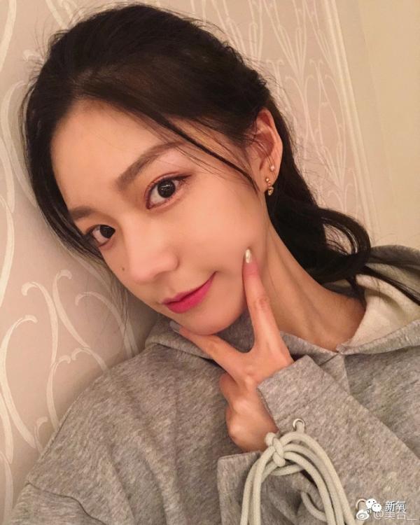 Bạn gái tin đồn của Vương Nhất Bác đầu quân SM Ent làm người mẫu, netizen lo sợ cho các oppa Bạn gái tin đồn của Vương Nhất Bác đầu quân SM Ent làm người mẫu, netizen lo sợ cho các oppa