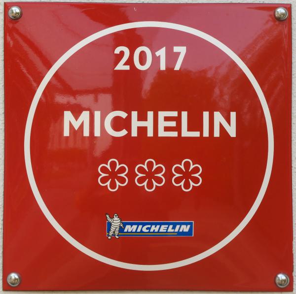 Michelin: Hành trình thần kì từ công ty bán lốp xe đến nhà đánh giá ẩm thực trứ danh thế giới Michelin: Hành trình thần kì từ công ty bán lốp xe đến nhà đánh giá ẩm thực trứ danh thế giới