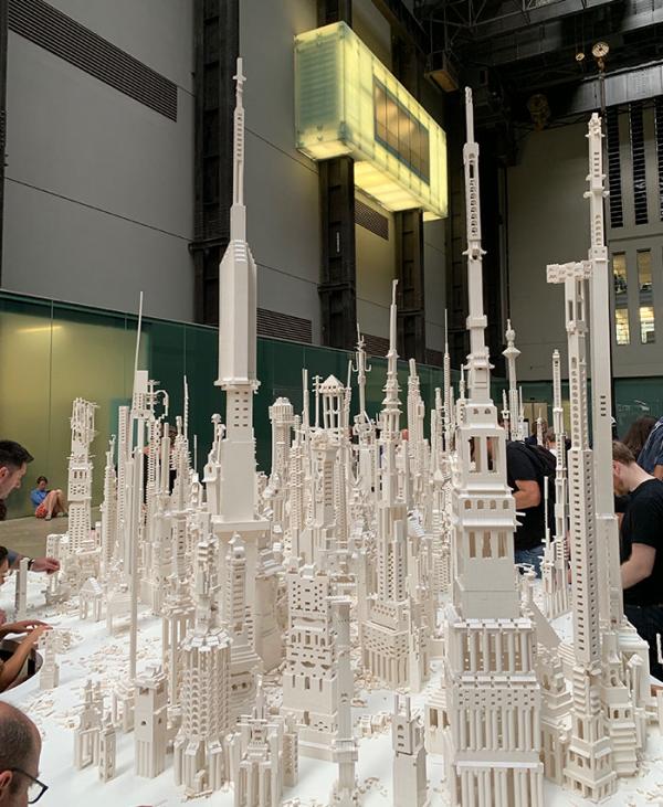 Thành phố Lego khổng lồ cho phép bất cứ ai đi qua đều có thể tham gia ‘xây dựng’ Thành phố Lego khổng lồ cho phép bất cứ ai đi qua đều có thể tham gia ‘xây dựng’