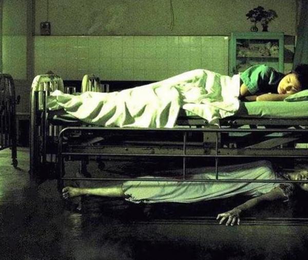 Những mẩu truyện kinh dị ngắn hai câu để dành đọc trước khi ngủ (Phần 1) Những mẩu truyện kinh dị ngắn hai câu để dành đọc trước khi ngủ (Phần 1)