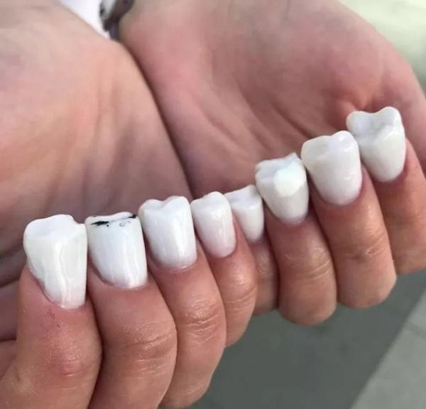 Loạt ý tưởng làm nail cho những người muốn đi 'hù' thiên hạ Loạt ý tưởng làm nail cho những người muốn đi 'hù' thiên hạ