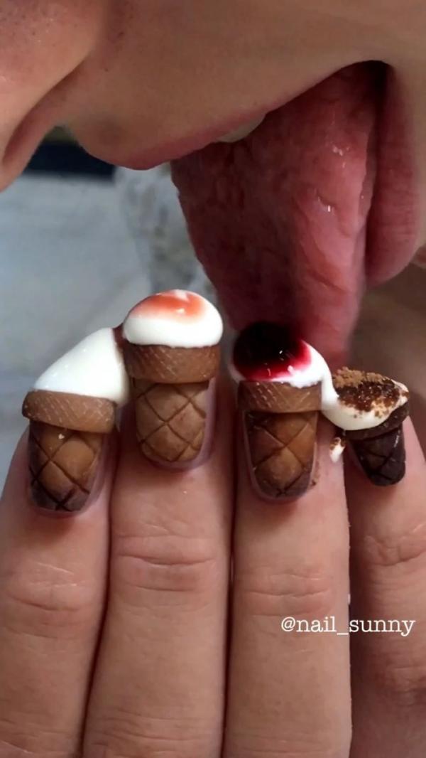 Loạt ý tưởng làm nail cho những người muốn đi 'hù' thiên hạ Loạt ý tưởng làm nail cho những người muốn đi 'hù' thiên hạ