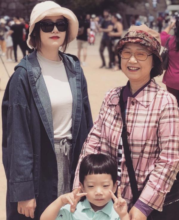 Những dấu hiệu rạn nứt 'rõ như ban ngày' giữa Goo Hye Sun - Ahn Jae Hyun mà fan vô tình bỏ qua Những dấu hiệu rạn nứt 'rõ như ban ngày' giữa Goo Hye Sun - Ahn Jae Hyun mà fan vô tình bỏ qua