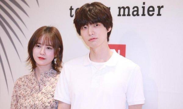 Ahn Jaehyun - Goo Hyesun: Tình chị em, vừa gặp đã yêu là những nhân tố không đáng tin nhất trong hôn nhân Ahn Jaehyun - Goo Hyesun: Tình chị em, vừa gặp đã yêu là những nhân tố không đáng tin nhất trong hôn nhân