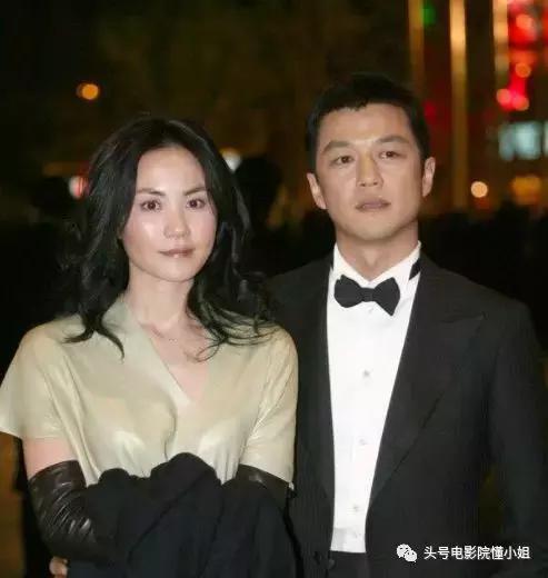 Minh tinh chia tay, ly hôn: Muôn vàn kiểu thông báo, từ văn thơ hoa mỹ cho tới thẳng thắn nhận lỗi Minh tinh chia tay, ly hôn: Muôn vàn kiểu thông báo, từ văn thơ hoa mỹ cho tới thẳng thắn nhận lỗi
