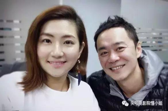 Minh tinh chia tay, ly hôn: Muôn vàn kiểu thông báo, từ văn thơ hoa mỹ cho tới thẳng thắn nhận lỗi Minh tinh chia tay, ly hôn: Muôn vàn kiểu thông báo, từ văn thơ hoa mỹ cho tới thẳng thắn nhận lỗi