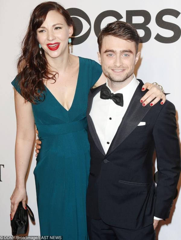 Chuyện tình đẹp như mơ của những ngôi sao 'Harry Potter' bên ngoài cánh cổng trường Hogwarts Chuyện tình đẹp như mơ của những ngôi sao 'Harry Potter' bên ngoài cánh cổng trường Hogwarts