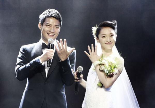 Châu Tấn - Vương Phi: Mối nghiệt duyên rối như tơ vò, kì lạ nhất showbiz Hoa Ngữ Châu Tấn - Vương Phi: Mối nghiệt duyên rối như tơ vò, kì lạ nhất showbiz Hoa Ngữ