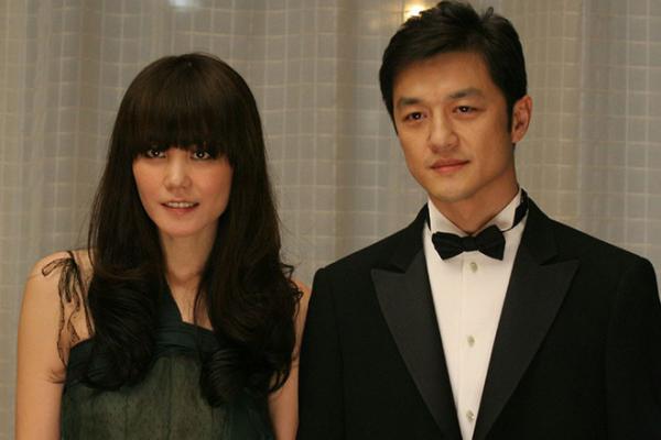 Châu Tấn - Vương Phi: Mối nghiệt duyên rối như tơ vò, kì lạ nhất showbiz Hoa Ngữ Châu Tấn - Vương Phi: Mối nghiệt duyên rối như tơ vò, kì lạ nhất showbiz Hoa Ngữ