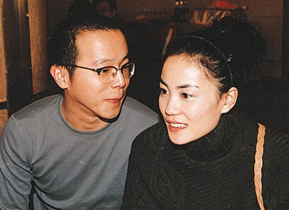 Châu Tấn - Vương Phi: Mối nghiệt duyên rối như tơ vò, kì lạ nhất showbiz Hoa Ngữ Châu Tấn - Vương Phi: Mối nghiệt duyên rối như tơ vò, kì lạ nhất showbiz Hoa Ngữ