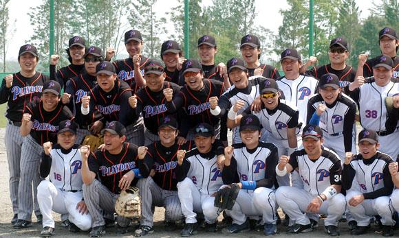 Playboys - Đội bóng chày quyền lực nhất xứ Hàn, muốn gặp các sao nam hạng A nổi tiếng nhất cứ đến đây Playboys - Đội bóng chày quyền lực nhất xứ Hàn, muốn gặp các sao nam hạng A nổi tiếng nhất cứ đến đây