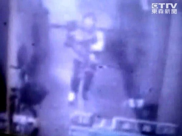 Hai mẹ con bước vào thang máy rồi... biến mất, 10 năm vẫn chưa tìm thấy tung tích Hai mẹ con bước vào thang máy rồi... biến mất, 10 năm vẫn chưa tìm thấy tung tích