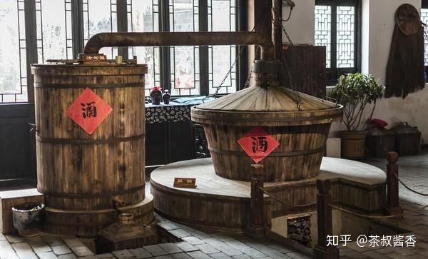 Cả lịch sử Trung Quốc chảy tràn qua chén rượu: Nấu rượu là 'nghề chơi cũng lắm công phu' Cả lịch sử Trung Quốc chảy tràn qua chén rượu: Nấu rượu là 'nghề chơi cũng lắm công phu'