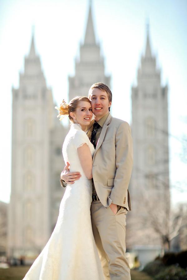 Có một tôn giáo bí ẩn và nghiêm cẩn lạ kỳ giữa thế kỷ 21: 'Đạo Mormon' Có một tôn giáo bí ẩn và nghiêm cẩn lạ kỳ giữa thế kỷ 21: 'Đạo Mormon'