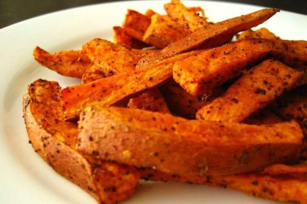 Chống nắng không chỉ bên ngoài mà còn từ bên trong với loạt thực phẩm hữu ích sau Chống nắng không chỉ bên ngoài mà còn từ bên trong với loạt thực phẩm hữu ích sau
