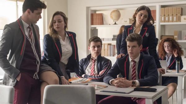Elite - Câu chuyện thanh xuân ‘cẩu huyết’ và nóng bỏng nhất của Netflix sẽ trở lại vào mùa thu năm nay Elite - Câu chuyện thanh xuân ‘cẩu huyết’ và nóng bỏng nhất của Netflix sẽ trở lại vào mùa thu năm nay
