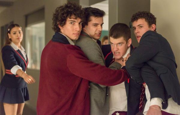 Elite - Câu chuyện thanh xuân ‘cẩu huyết’ và nóng bỏng nhất của Netflix sẽ trở lại vào mùa thu năm nay Elite - Câu chuyện thanh xuân ‘cẩu huyết’ và nóng bỏng nhất của Netflix sẽ trở lại vào mùa thu năm nay
