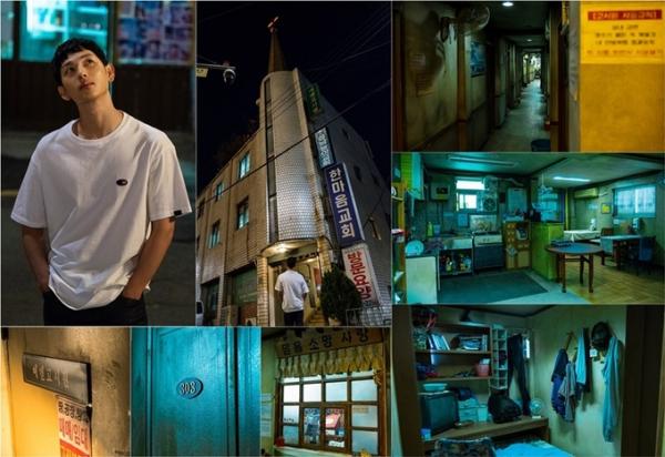 Siêu phẩm kinh dị 'Strangers From Hell' – Quán trọ địa ngục đã mở cửa để ác quỷ hiện nguyên hình Siêu phẩm kinh dị 'Strangers From Hell' – Quán trọ địa ngục đã mở cửa để ác quỷ hiện nguyên hình