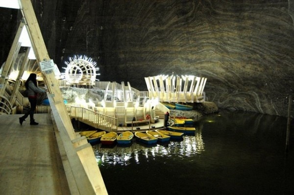 Salina Turda: Từ mỏ muối cổ nhất hành tinh đến công viên giải trí độc đáo có một không hai Salina Turda: Từ mỏ muối cổ nhất hành tinh đến công viên giải trí độc đáo có một không hai