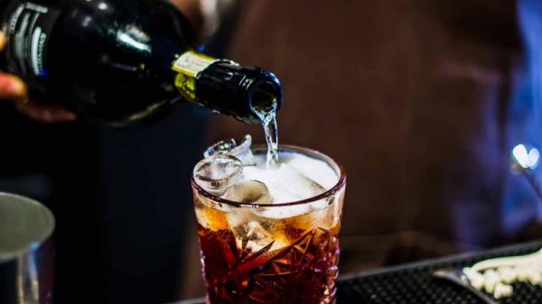 Đúng một trăm năm trước, ly Negroni đầu tiên đã được ra đời trong một quán bar ở Ý Đúng một trăm năm trước, ly Negroni đầu tiên đã được ra đời trong một quán bar ở Ý