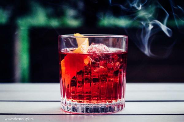 Đúng một trăm năm trước, ly Negroni đầu tiên đã được ra đời trong một quán bar ở Ý Đúng một trăm năm trước, ly Negroni đầu tiên đã được ra đời trong một quán bar ở Ý