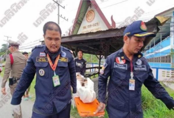Người đàn ông Thái Lan mất mạng vì dùng sầu riêng làm... mồi nhậu Người đàn ông Thái Lan mất mạng vì dùng sầu riêng làm... mồi nhậu