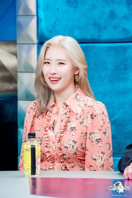 Sunmi bị chê 'mắc bệnh công chúa' khi tiết lộ cách khước từ tình cảm của các sao nam Sunmi bị chê 'mắc bệnh công chúa' khi tiết lộ cách khước từ tình cảm của các sao nam