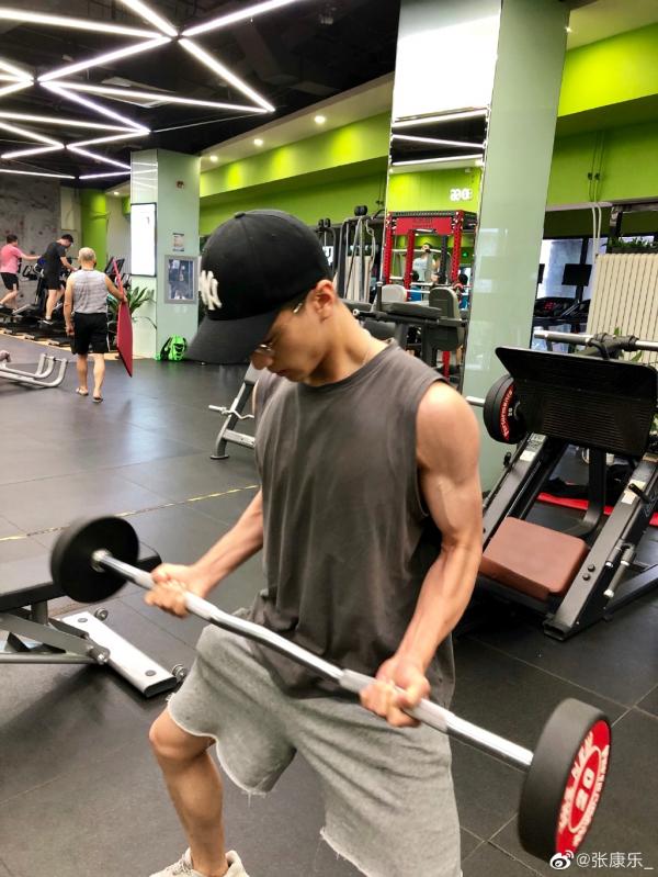 Tân sinh viên Bắc Ảnh: Cuộc đua nhan sắc của các đại mỹ nam là tương lai showbiz Hoa ngữ Tân sinh viên Bắc Ảnh: Cuộc đua nhan sắc của các đại mỹ nam là tương lai showbiz Hoa ngữ