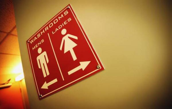 Phụ nữ Úc đòi có WC unisex vì 'ngại' xếp hàng ở WC nữ Phụ nữ Úc đòi có WC unisex vì 'ngại' xếp hàng ở WC nữ