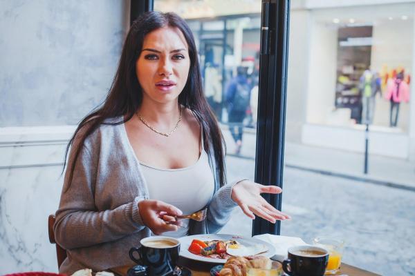 Vì sao than thở liên tục không tốt cho sức khỏe và cách từ bỏ thói quen này bằng chánh niệm Vì sao than thở liên tục không tốt cho sức khỏe và cách từ bỏ thói quen này bằng chánh niệm