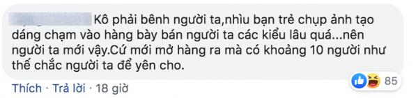 Cộng đồng mạng tranh luận khi tiểu thương phố lồng đèn thu phí khi khách muốn chụp ảnh Cộng đồng mạng tranh luận khi tiểu thương phố lồng đèn thu phí khi khách muốn chụp ảnh
