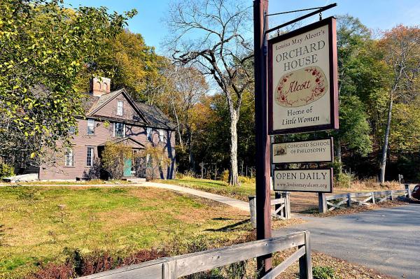 Sự thật sau câu chuyện về bốn cô con gái nhà Alcott - ‘Little Women’ Sự thật sau câu chuyện về bốn cô con gái nhà Alcott - ‘Little Women’