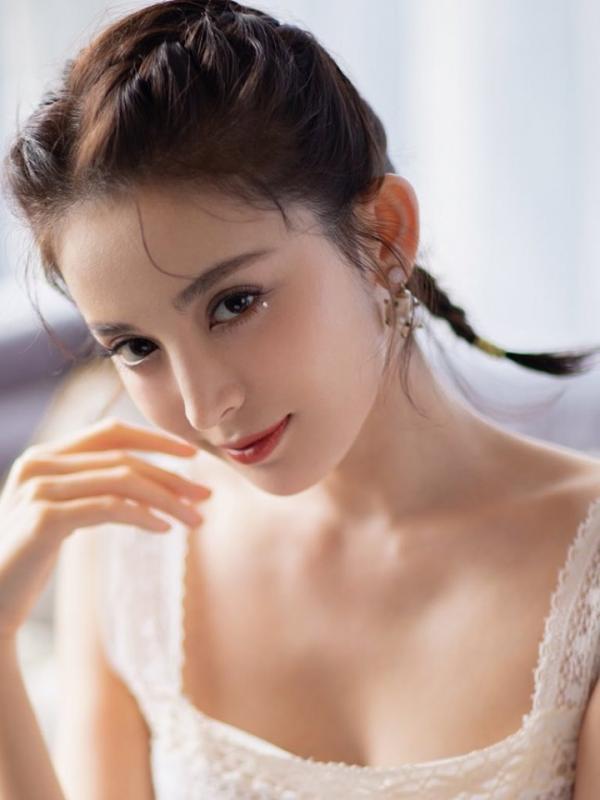 Mỹ nhân Hoa ngữ sinh sau năm 90: Không quay phim, diễn xuất kém, thị phi nhiều Mỹ nhân Hoa ngữ sinh sau năm 90: Không quay phim, diễn xuất kém, thị phi nhiều