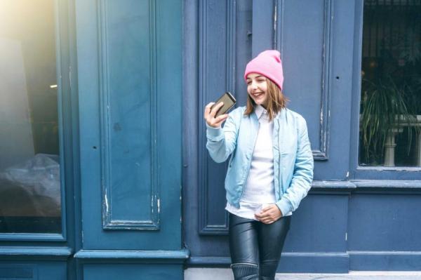 14 sự thật về 'chụp ảnh tự sướng': Tư thế selfie tiết lộ tính cách, có cả những thành phố cuồng selfie 14 sự thật về 'chụp ảnh tự sướng': Tư thế selfie tiết lộ tính cách, có cả những thành phố cuồng selfie