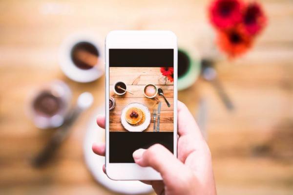 14 sự thật về 'chụp ảnh tự sướng': Tư thế selfie tiết lộ tính cách, có cả những thành phố cuồng selfie 14 sự thật về 'chụp ảnh tự sướng': Tư thế selfie tiết lộ tính cách, có cả những thành phố cuồng selfie