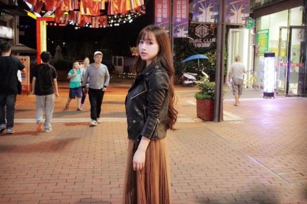 Trò chuyện cùng 'tiên tử đồng quê' Lý Tử Thất và khám phá hậu trường đằng sau những video clip triệu view Trò chuyện cùng 'tiên tử đồng quê' Lý Tử Thất và khám phá hậu trường đằng sau những video clip triệu view