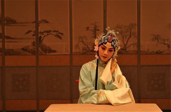 Mai Lan Phương - 'Báu vật' kinh kịch Trung Hoa nhưng lại là gã đàn ông bội bạc ngoài đời Mai Lan Phương - 'Báu vật' kinh kịch Trung Hoa nhưng lại là gã đàn ông bội bạc ngoài đời