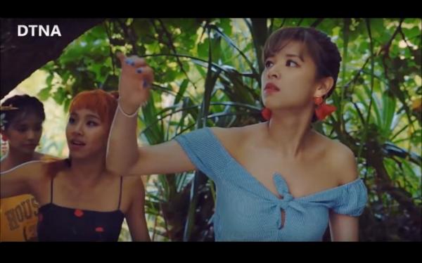Mỗi lần TWICE comeback, fan lại nháo nhào vì những thuyết âm mưu kinh dị đến khó tin Mỗi lần TWICE comeback, fan lại nháo nhào vì những thuyết âm mưu kinh dị đến khó tin